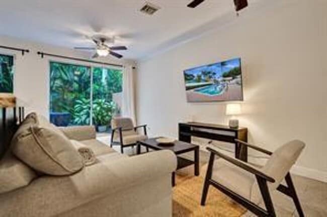 Building Photo - 1962 NE 7th St