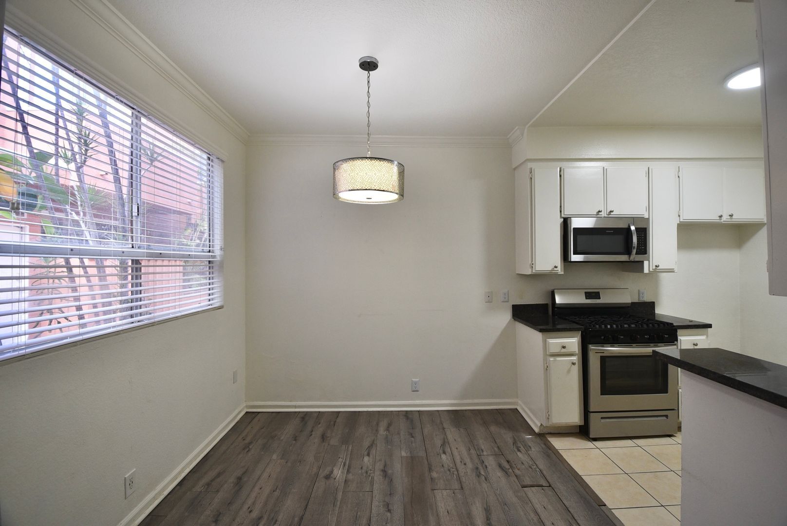 Building Photo - 11107 La Maida St