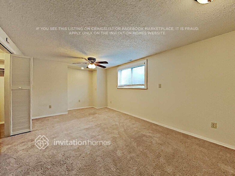 Building Photo - 7210 Shavano Ct