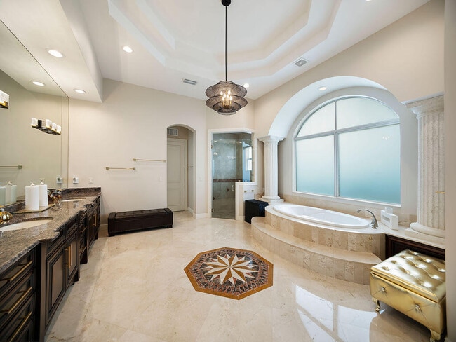 Building Photo - 9525 Captiva Cir