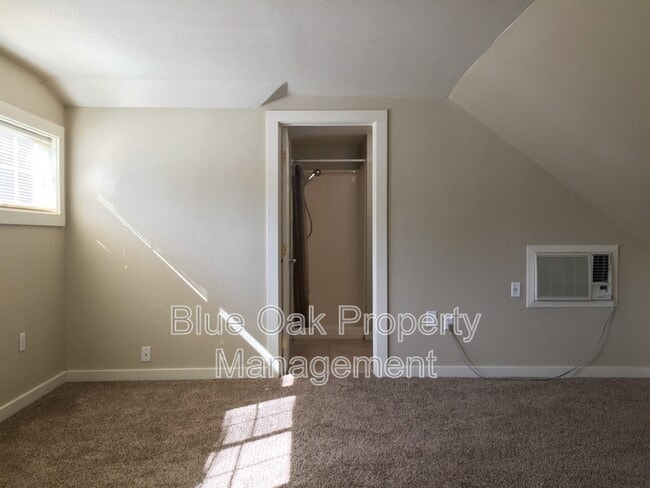 Building Photo - 1305 Chestnut St