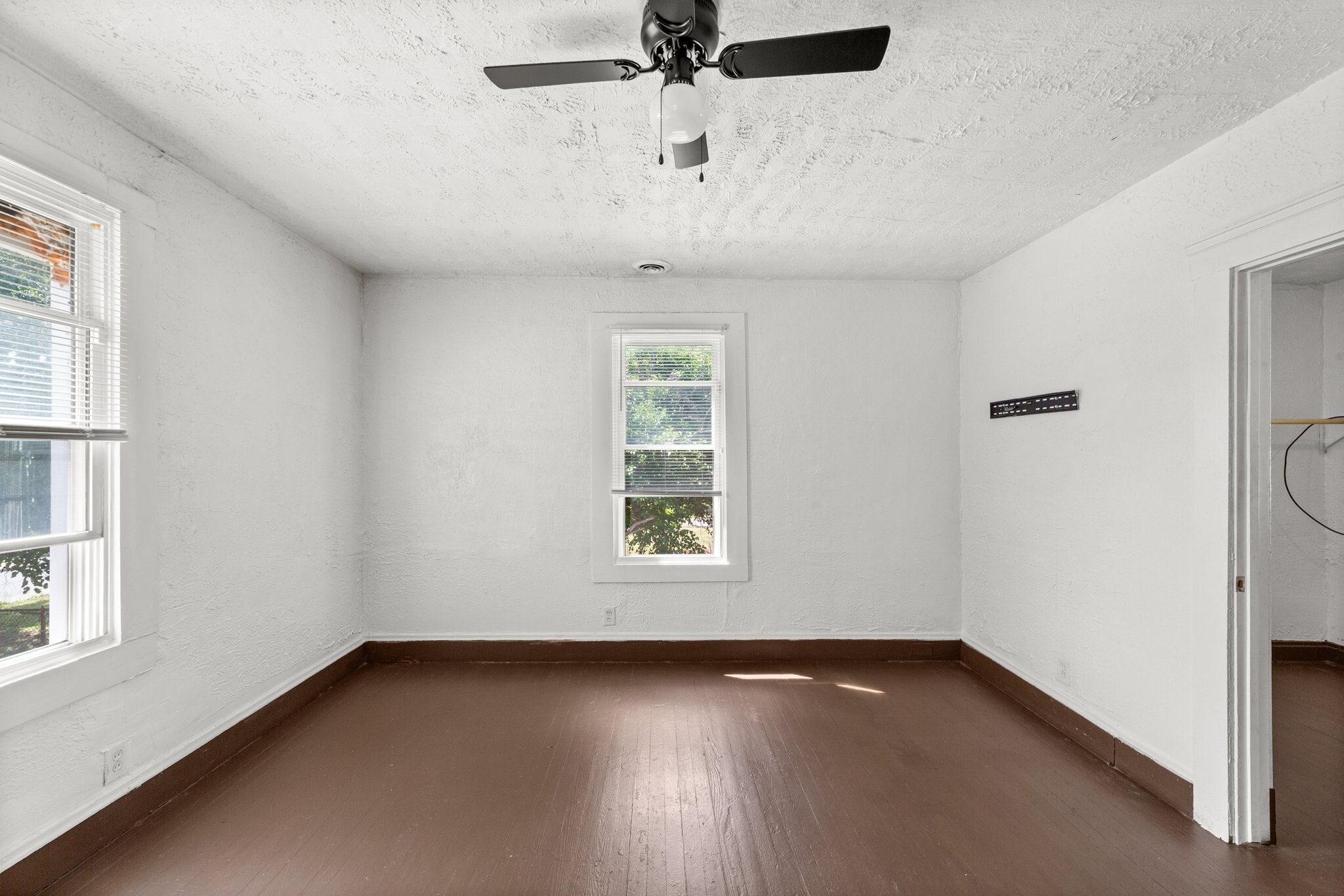 Building Photo - 8302 Sowinski Ave