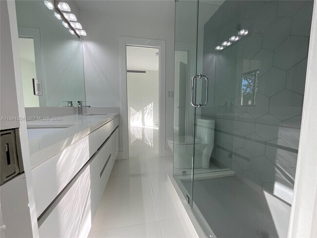 Building Photo - 3376 Perry Frow Dr