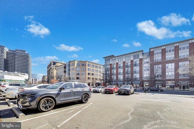 Building Photo - 1726 N Quinn St