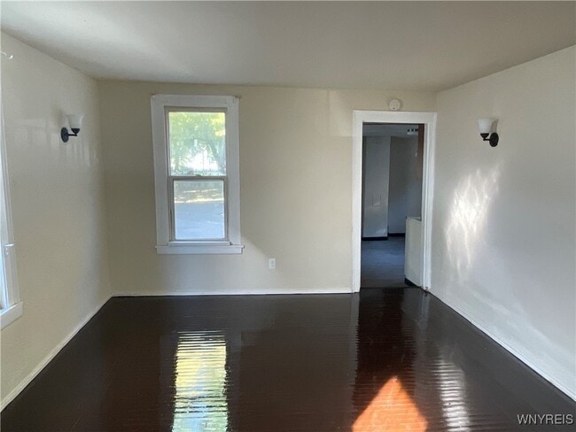 Building Photo - 50 Carl St