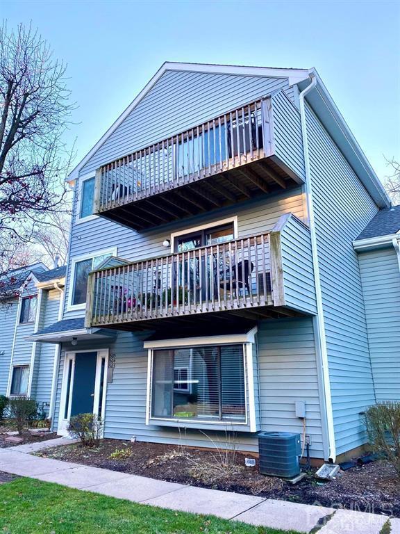 Building Photo - 165 Essex Ave