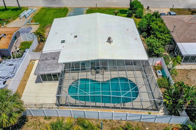 Building Photo - 94 Ivanhoe Dr