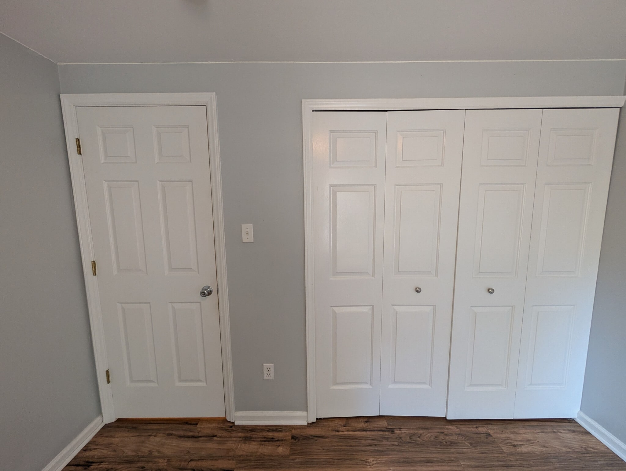 Building Photo - Room in House on Flint Glenn Ln