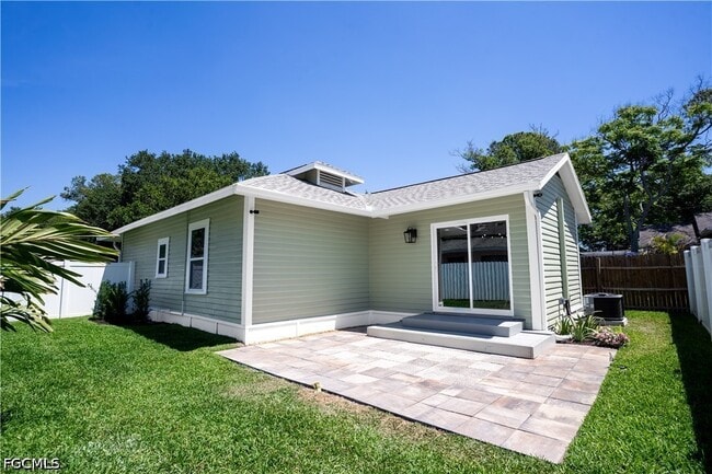 Building Photo - 4058 39th Ave N