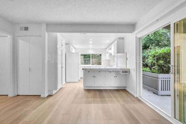 Building Photo - 2229 Camino Preciosa Sur