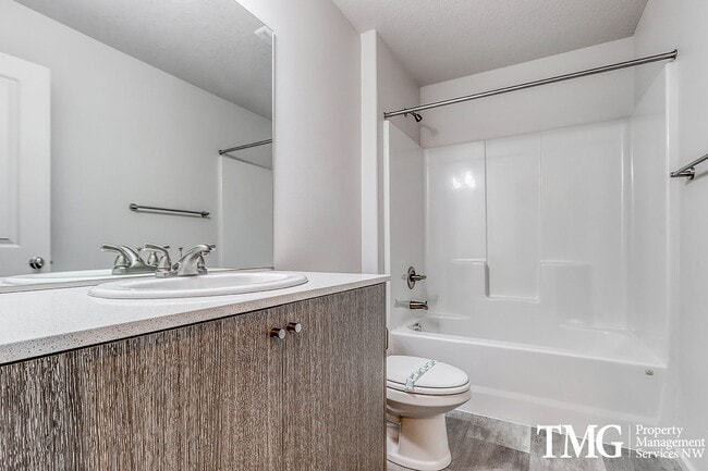 Building Photo - Pre Leasing 3 BD/2.5- Pet Friendly Home