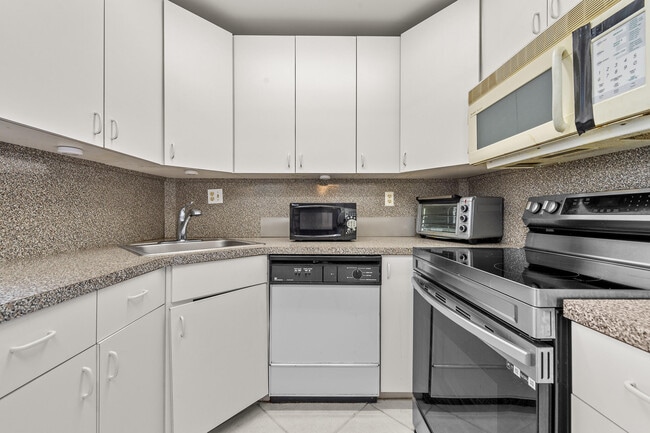 Building Photo - 344 Piedmont Trail