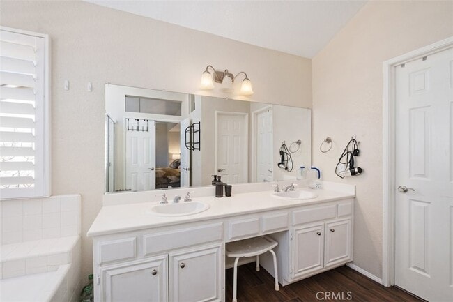 Building Photo - 20891 Porter Ranch Rd