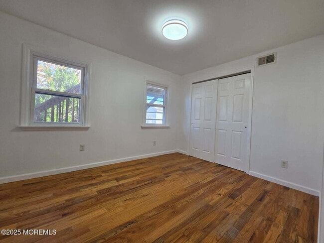 Building Photo - 14 Cottage Pl