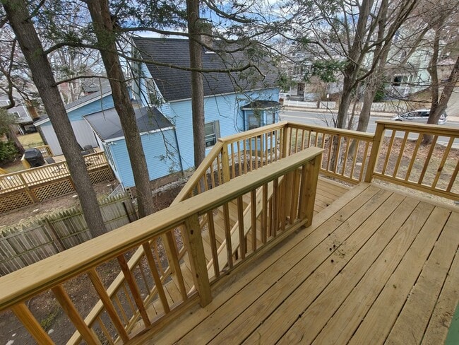 Building Photo - 225 State St