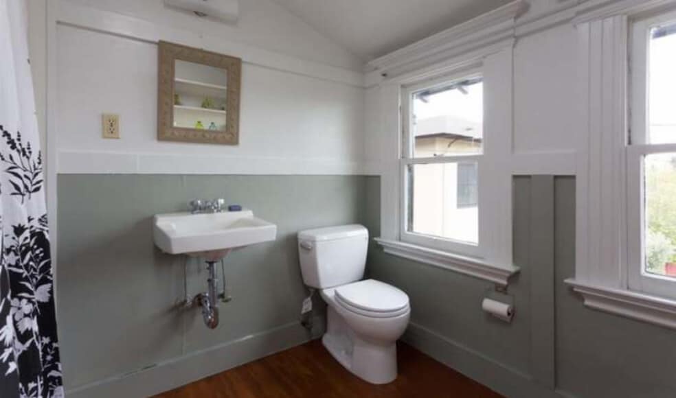 Bath 1 - 2709 McGee Ave