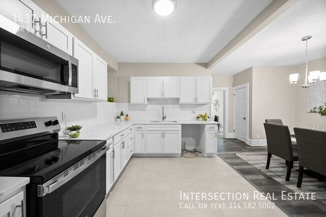 Building Photo - 3437 Michigan Ave