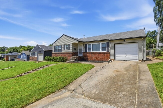 Building Photo - Charming 3 Bedroom 1 Bath near Route 66!
