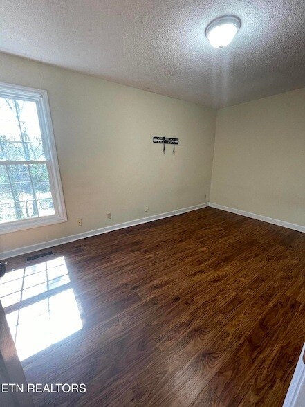 Building Photo - 122 Arcadia Ln