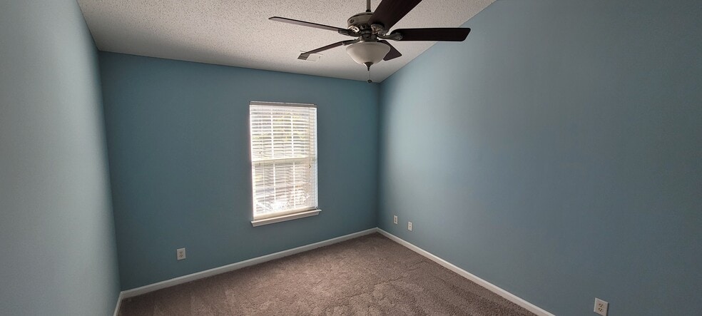 Building Photo - 5610 Harbor House Dr