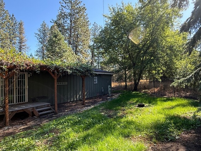 Building Photo - Beautiful 1 bed 1 bath home close to Spoka...