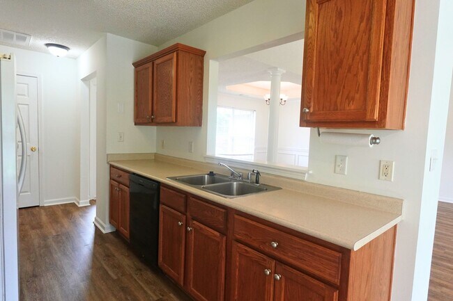 Building Photo - Available Soon!