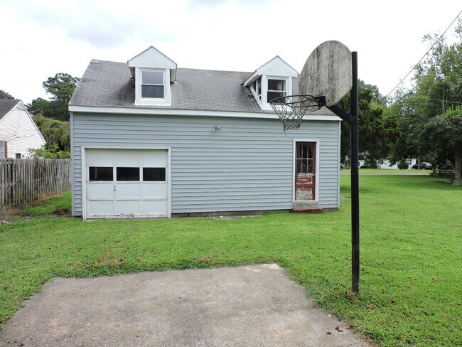 Building Photo - 1569 Greate Rd