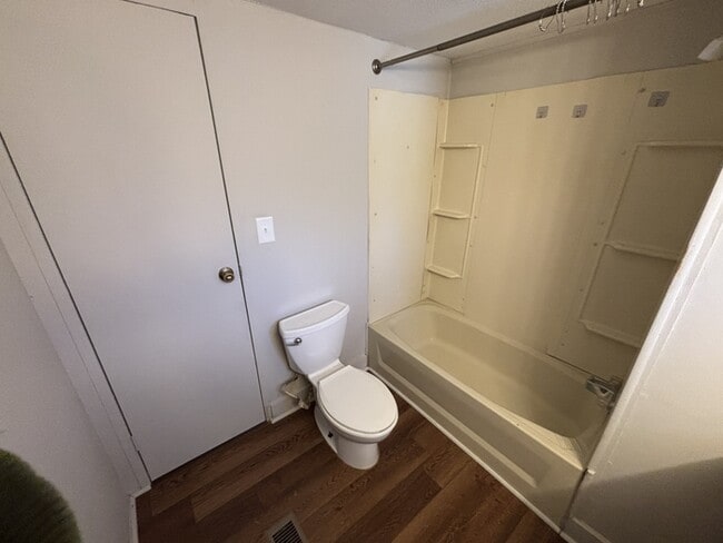 Building Photo - 300-27 Ricks Road