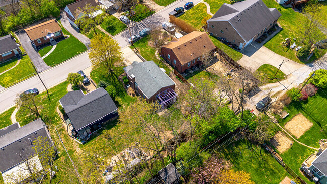 Building Photo - 1128 Exter Dr