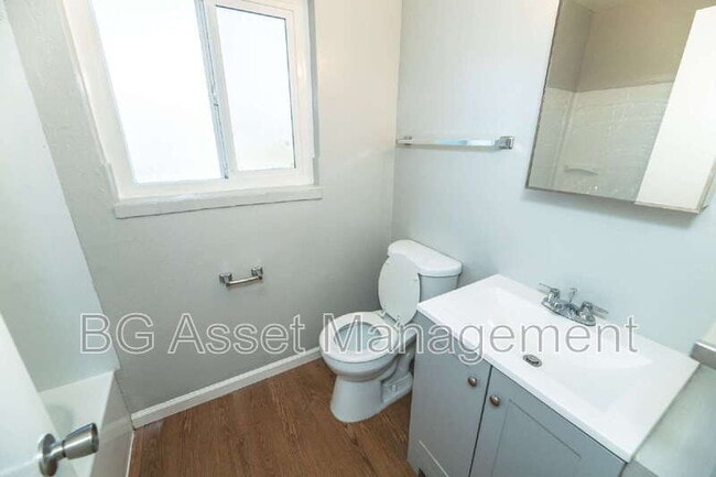 Building Photo - 1938 Ethan Wy