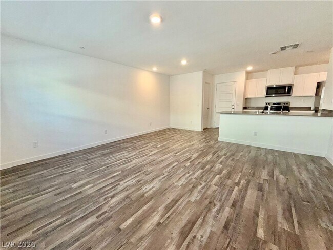Building Photo - 913 Rosy Starling St
