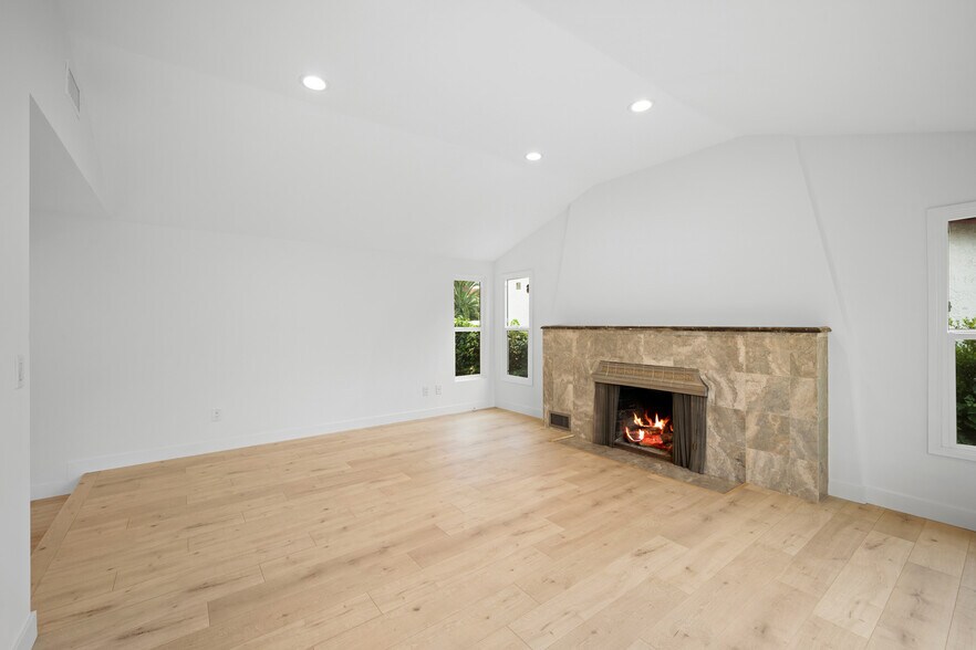 Building Photo - 1546 Glenwood Rd