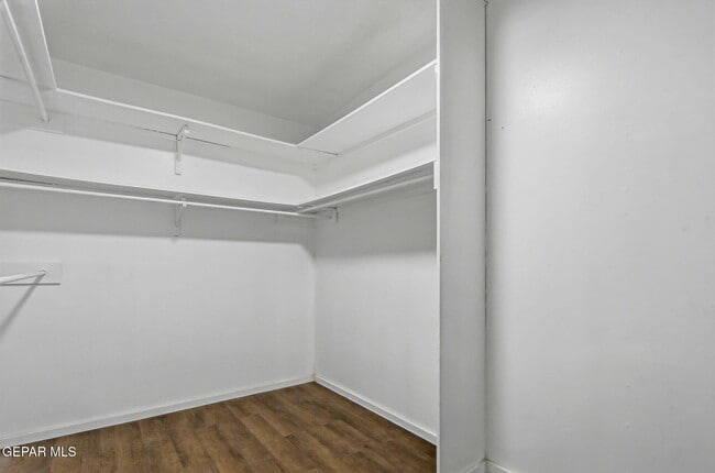 Building Photo - 1105 N Clark Dr