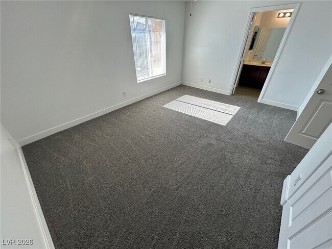 Building Photo - 554 Twilight Blue Ave