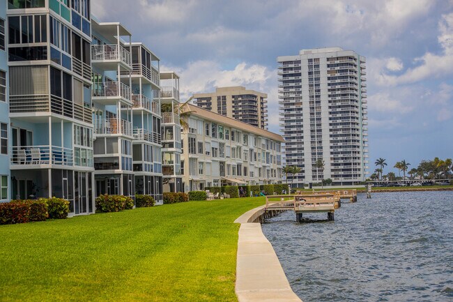 Building Photo - 68 Yacht Club Dr