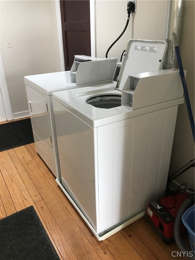 Building Photo - 44 Westmoreland St