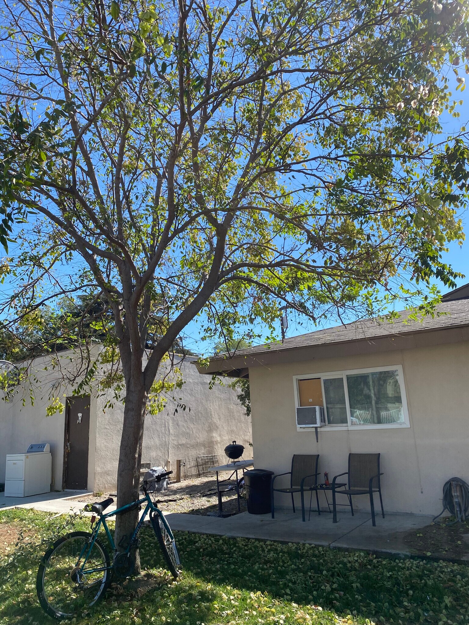 Building Photo - 1028 Oxford Dr
