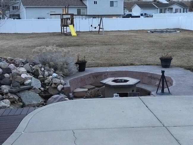 Building Photo - 2991 E 1610 S