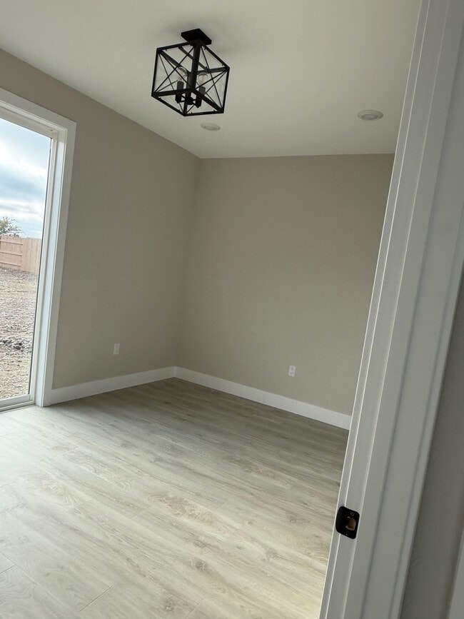 Building Photo - 4085 Peter's Ct