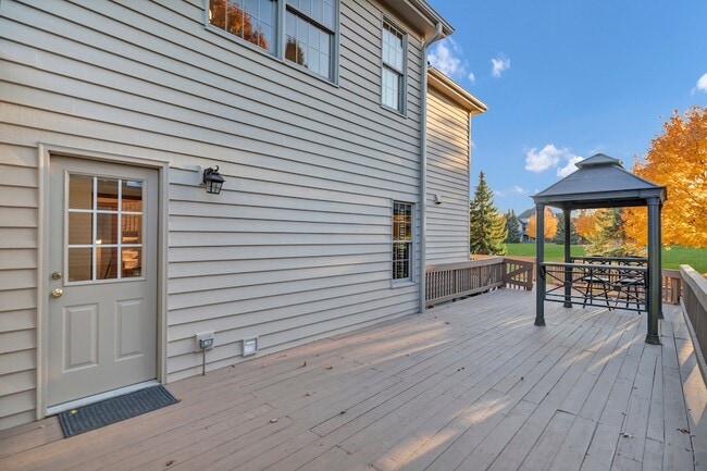 Building Photo - 4N550 School Rd