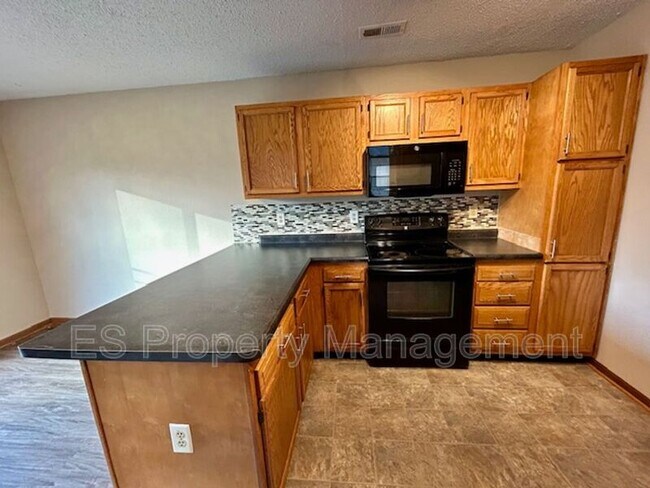 Building Photo - 6316 Long River Ln