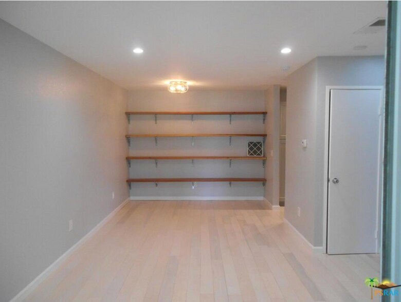 Building Photo - 2825 N Los Felices Rd