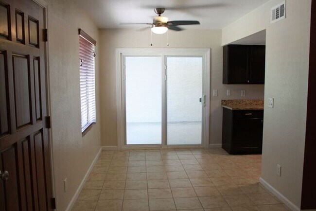 Building Photo - Awesome Mesa Location! Recker and Brown
