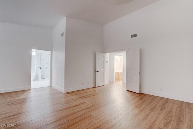 Building Photo - 8608 Highacre Dr