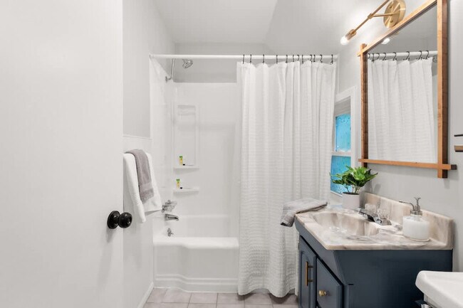 Building Photo - 16806 Pilgrim Ave