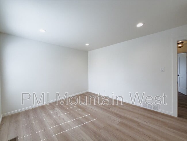 Building Photo - 345 S 850 E