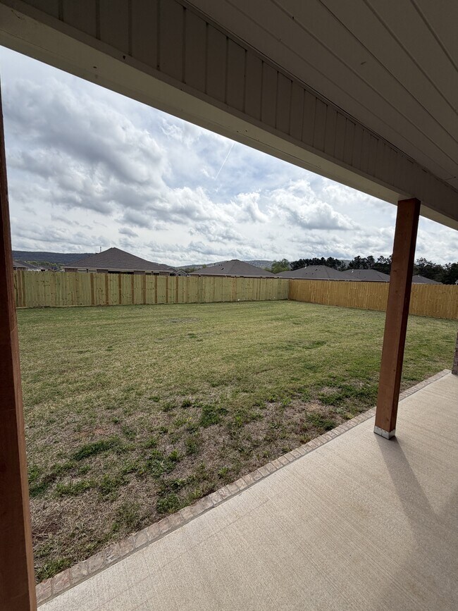 Building Photo - 562 Arizona St