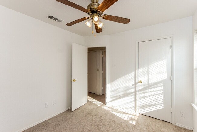 Building Photo - 101 Kennedy Dr