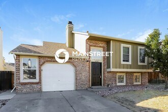 Building Photo - 4 Bedroom Pet-Friendly Home in Denver, CO with Main Street Renewal