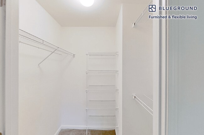 Building Photo - 200 Avalon Dr